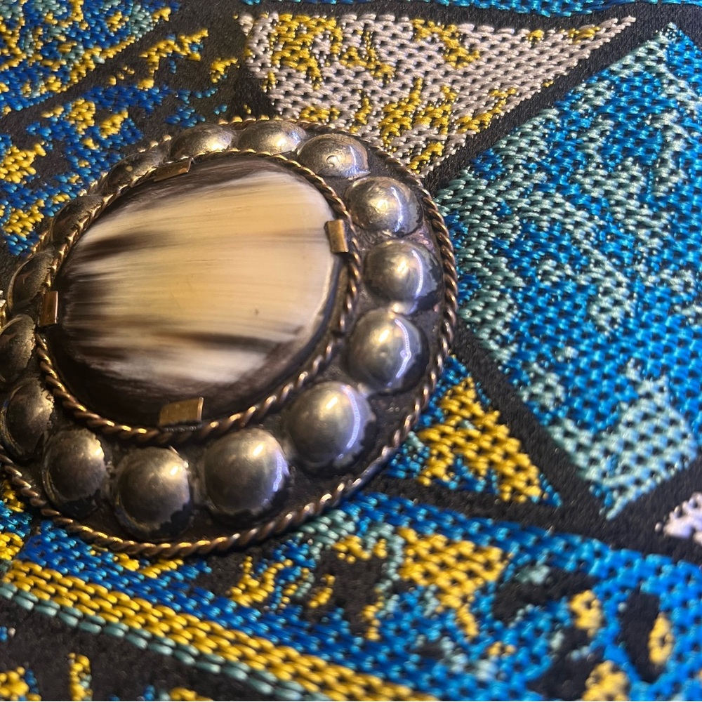 Boho Western Tapestry Crossbody Clutch w/ Statement Stone Concho & Chain Strap - Picture 12 of 13